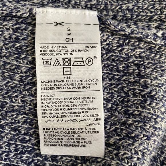 OLD Navy Women’s Heather Blue V-Neck Sweater Size S - Picture 5 of 6